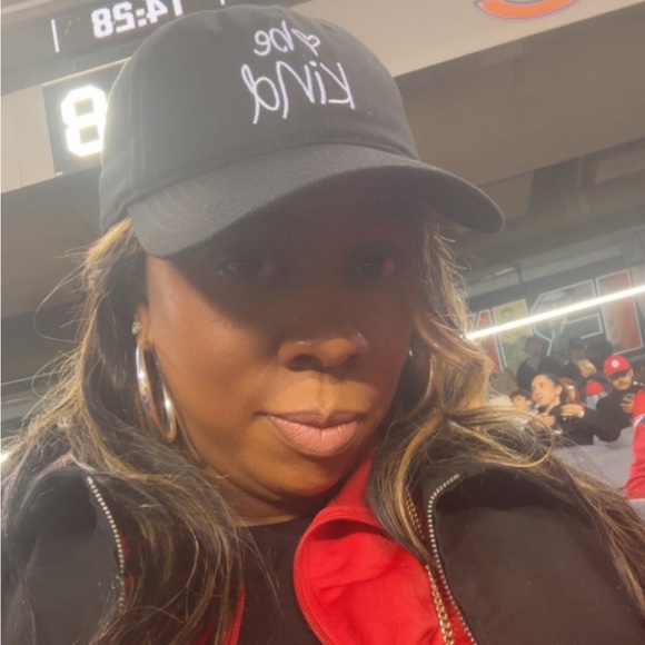 Meet your Posher, Carla - Picture 1 of 1